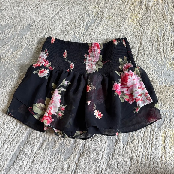 Express skorts pull on elastic waist black floral Aztec print pleated mini XS - Picture 9 of 10